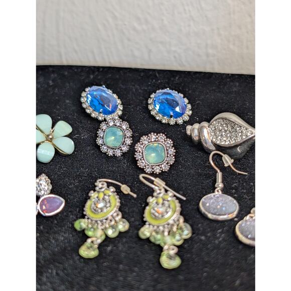 Fourteen Various Pairs of Silver Tone Earrings & One Jacket Pr Jewelry Lot - Picture 7 of 15